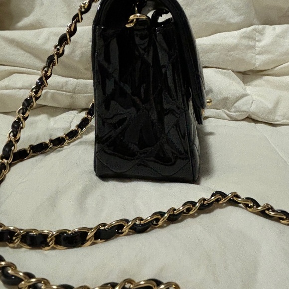 Chanel mini flap patent leather bag - Picture 10 of 11